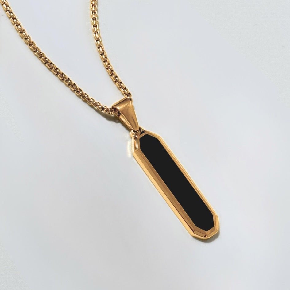 Long black pendant with box chain 18k gold