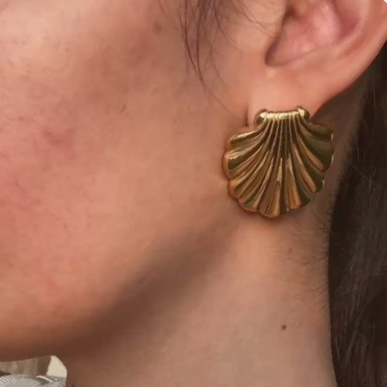 Gold shell earring beach summer jewelry permanent jewelry