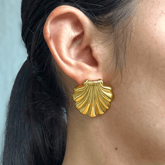 Gold shell earring beach summer jewelry permanent jewelry